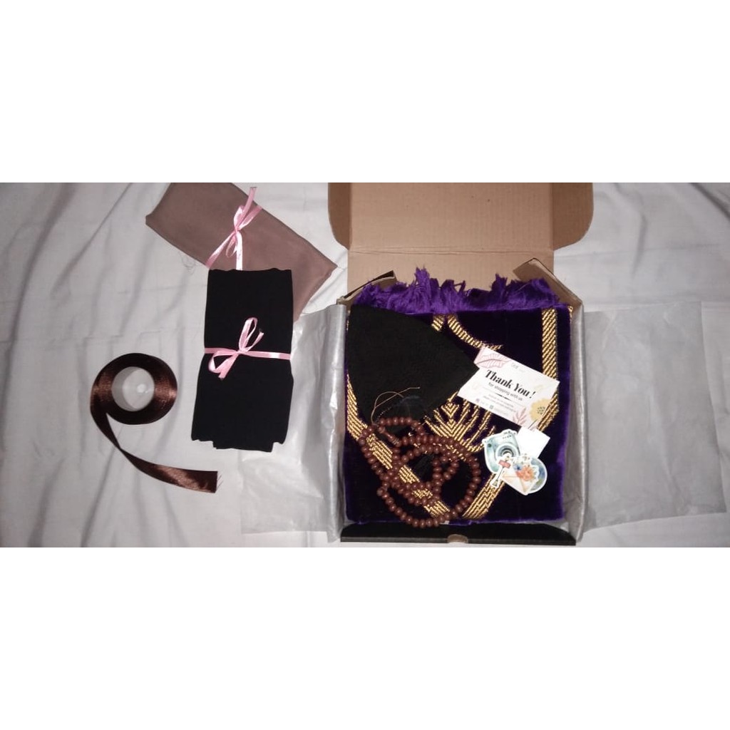 

KADO ULANG TAHUN COWOK/ HAMPERS MURAH