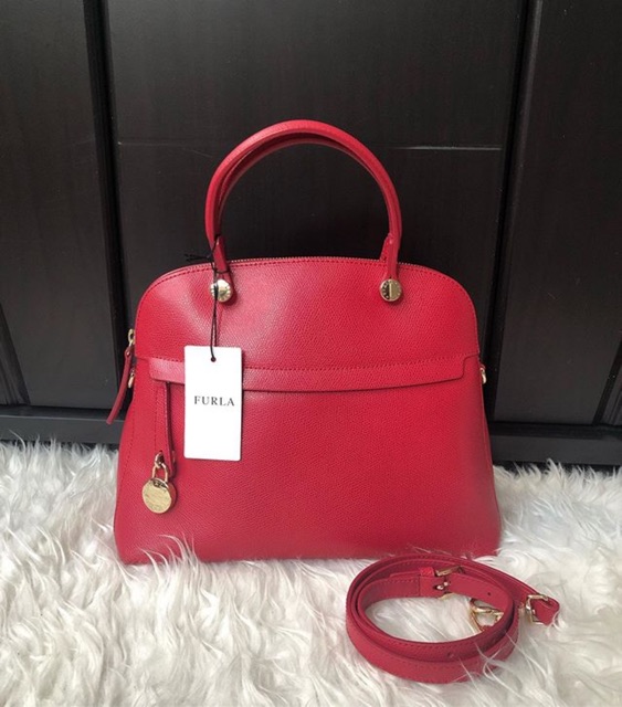 Furla medium red piper dome