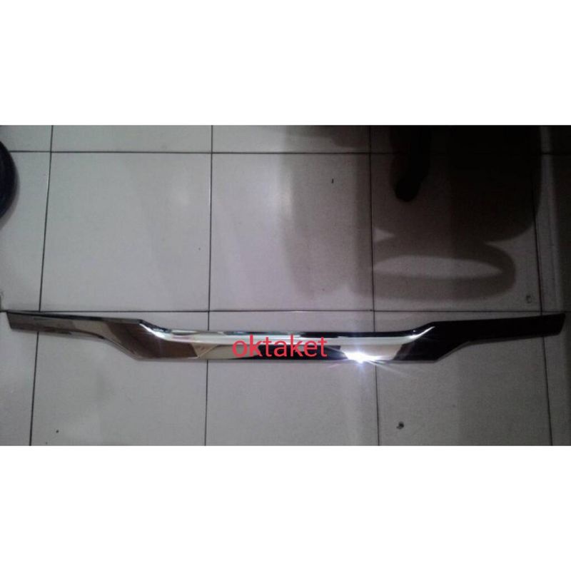 List bagasi/ trunk lid belakang grand innova full chrome jsl