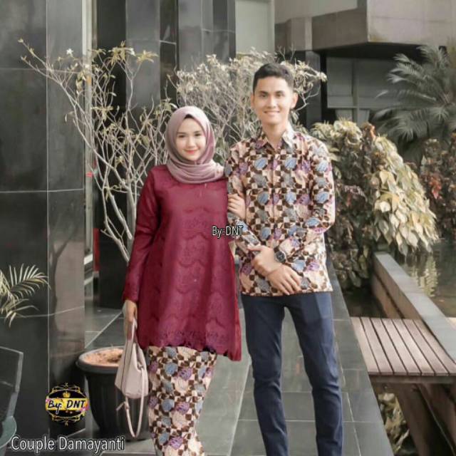 Batik Warna Merah Hitam CantikNesia