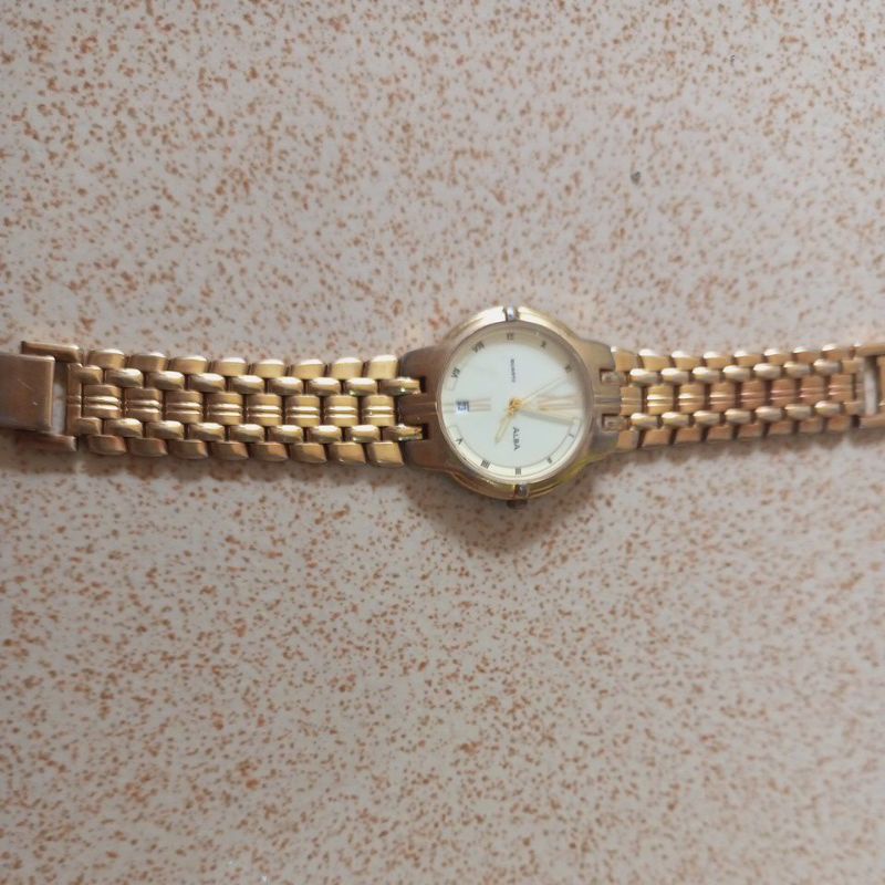 Jam Tangan Alba Gold Second
