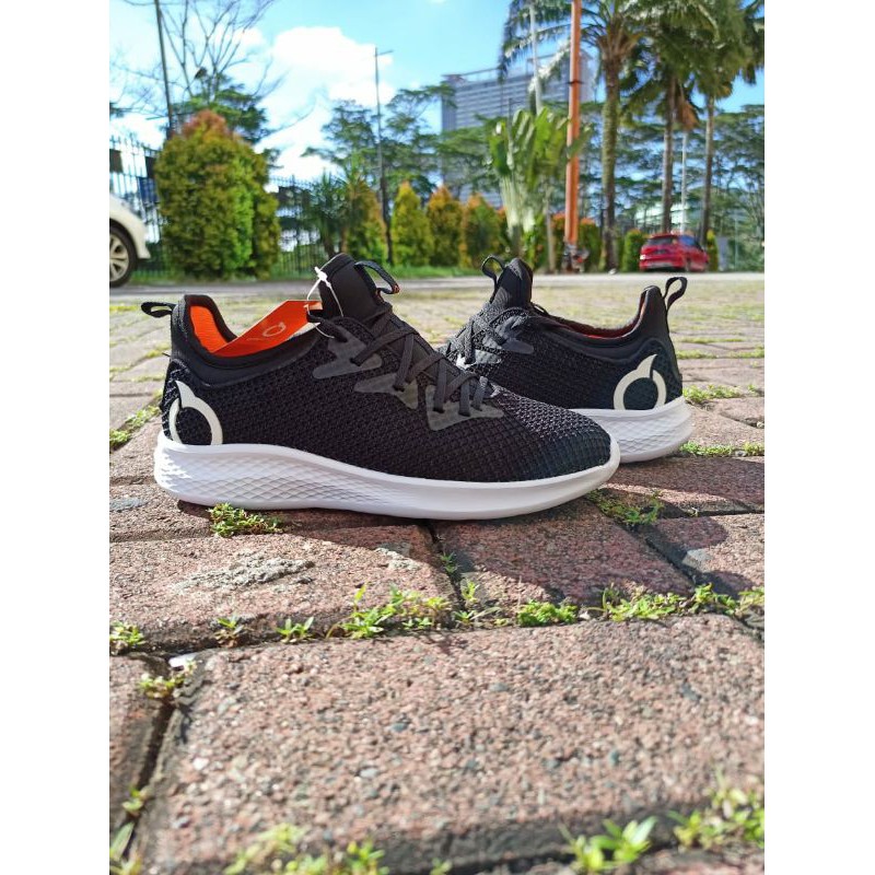 Sepatu Running Ortuseight Phyton