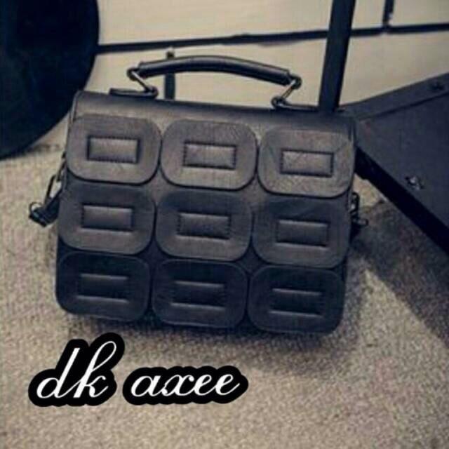 

Slingbag kotak dk