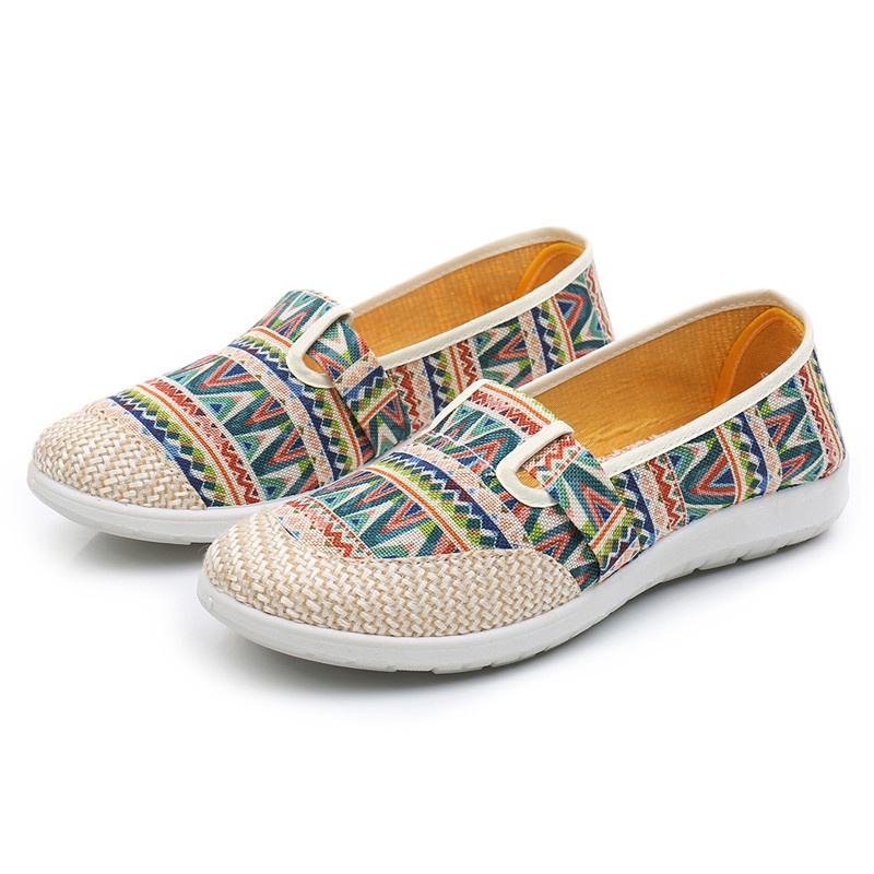 Sepatu wanita slip-on, Mules &amp; mary janes YANMA sepatu batik model slip on terbaru