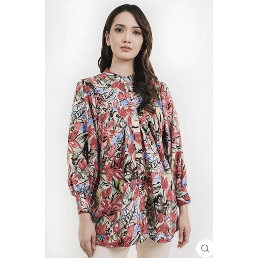 READYSOON size L camila blouse green benang jarum by buttonscarves