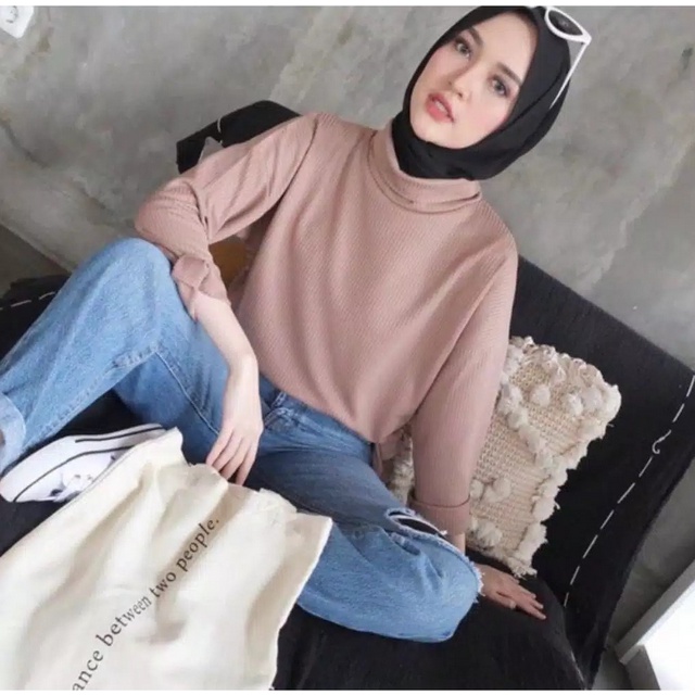 Godiva96 - AVALEE OVERSIZE TURTLENECK RIB / ATASAN SWEATER WANITA MEDAN