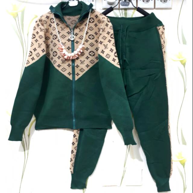 Setelan LV Rajut Premium