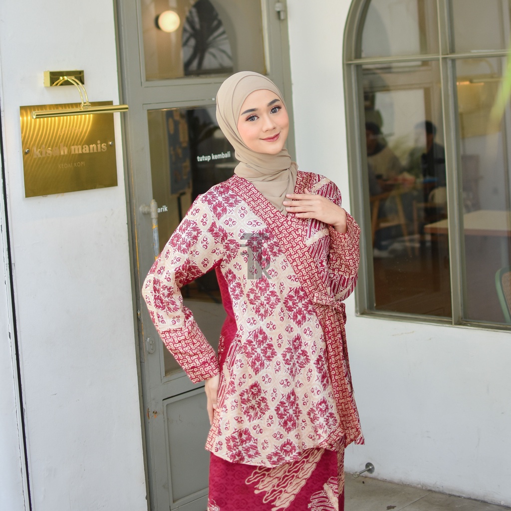 FITTINGROOM11 Set Batik - Adara Set