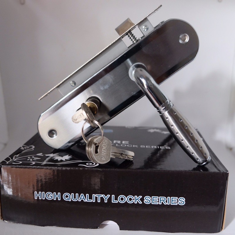 Kunci Pintu Set / Handle Pintu Set / Selot Pintu Sedang