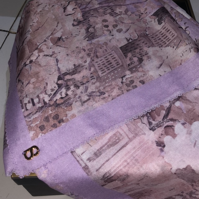 buttonscarves newyork collector lilac