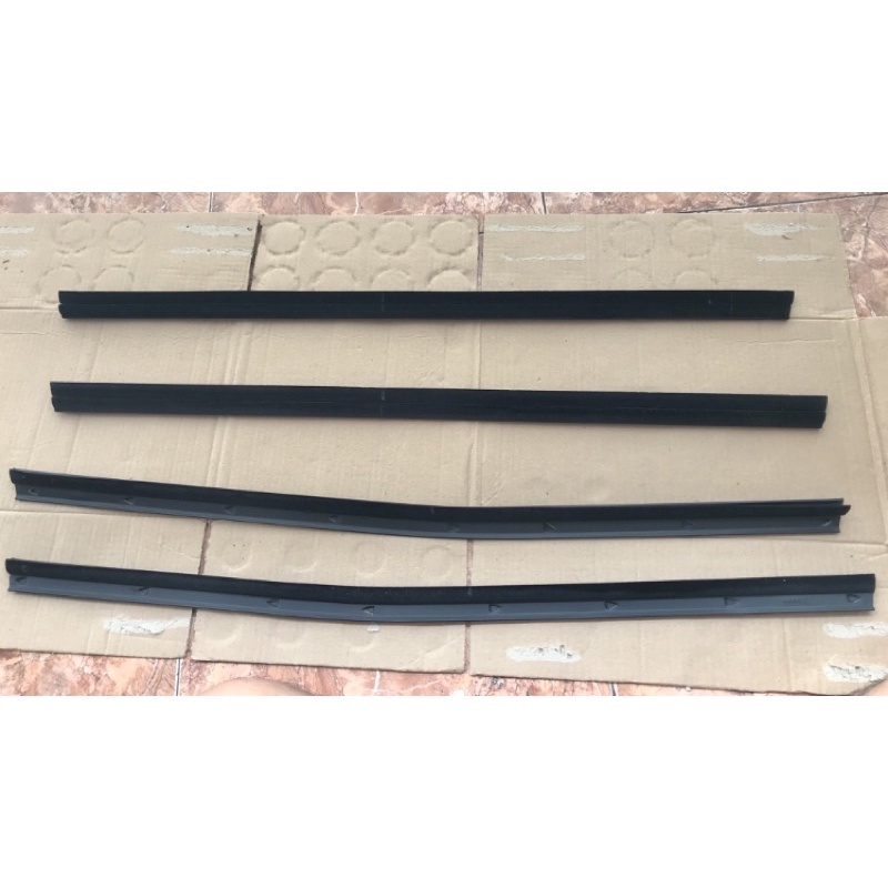 Pelipit Kaca Dalam mobil Honda Mobilio Brio BRV