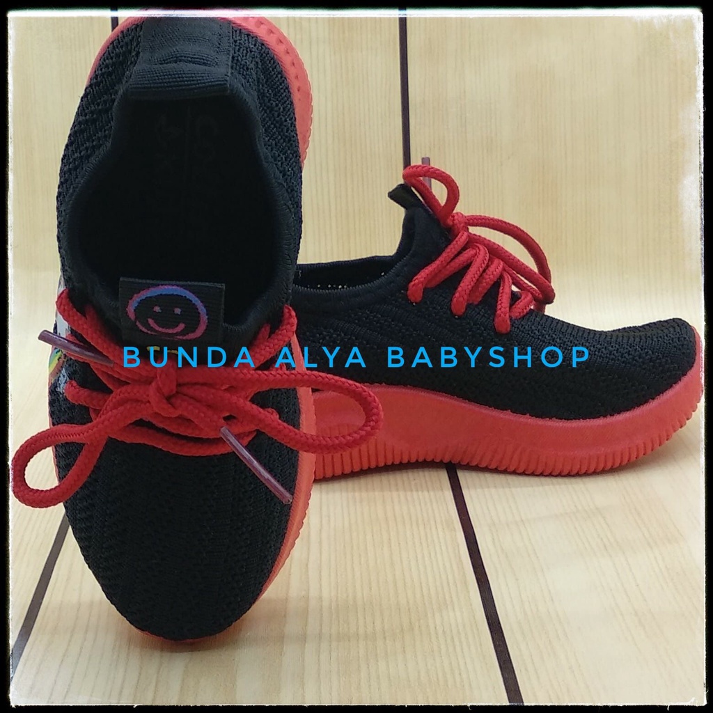 Sepatu Anak Perempuan Import Usia 2 3 4 Tahun HITAM Kartun Lucu Sepatu Anak Cewek Lentur Alas Karet Anti Licin SIze 22 -31