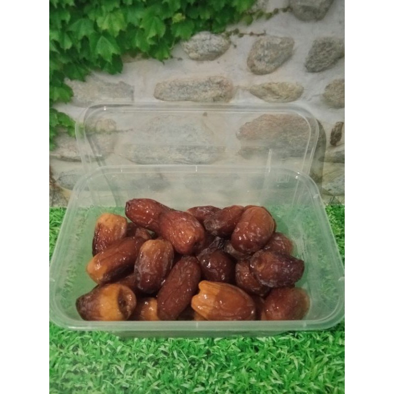 

Kurma Medjool kemasan 500 gram