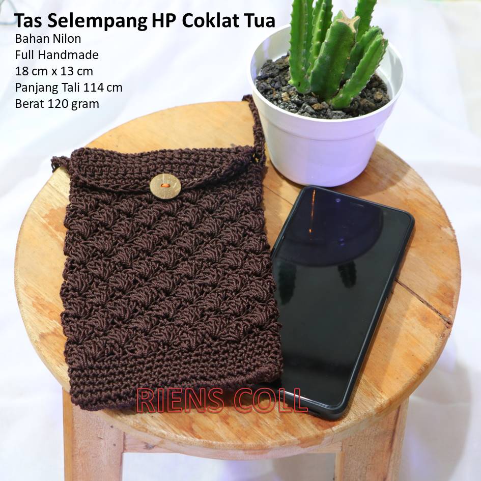 TAS HP RAJUT. TAS HANDPHONE. TAS HP SELEMPANG RAJUT NILON WARNA COKLAT TUA. Riens Collections