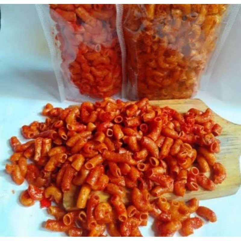 

200gr Makaroni / Macaroni goreng kriuk kres cemilan makroni pedas by radja kriuk