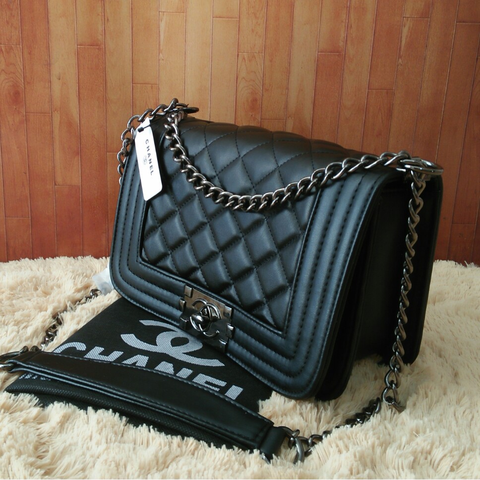 Hot Sale Tas Selempang Tali Rantai Wanita Branded Chanel Boy Mini Warna Hitam