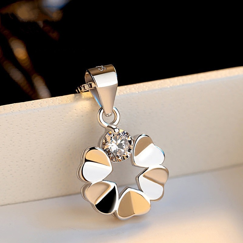 [Ready Stock]Cute Fashion Jeweled Pendant Love Silver Necklace