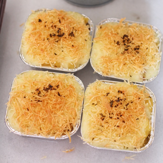 

Mini Macaroni schotel (isi 4)
