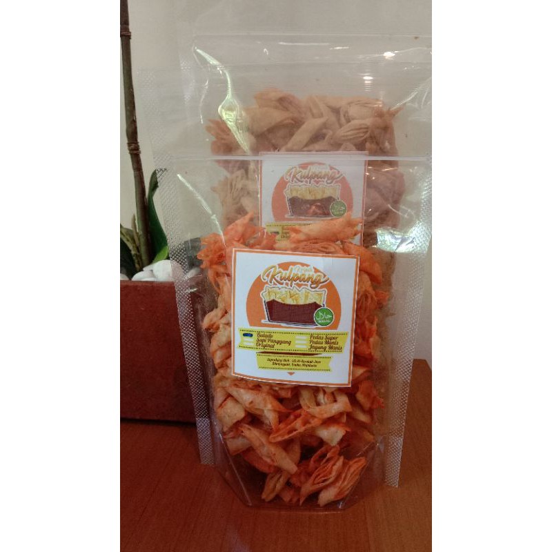 

Keripik kulpang / keripik pangsit rempah