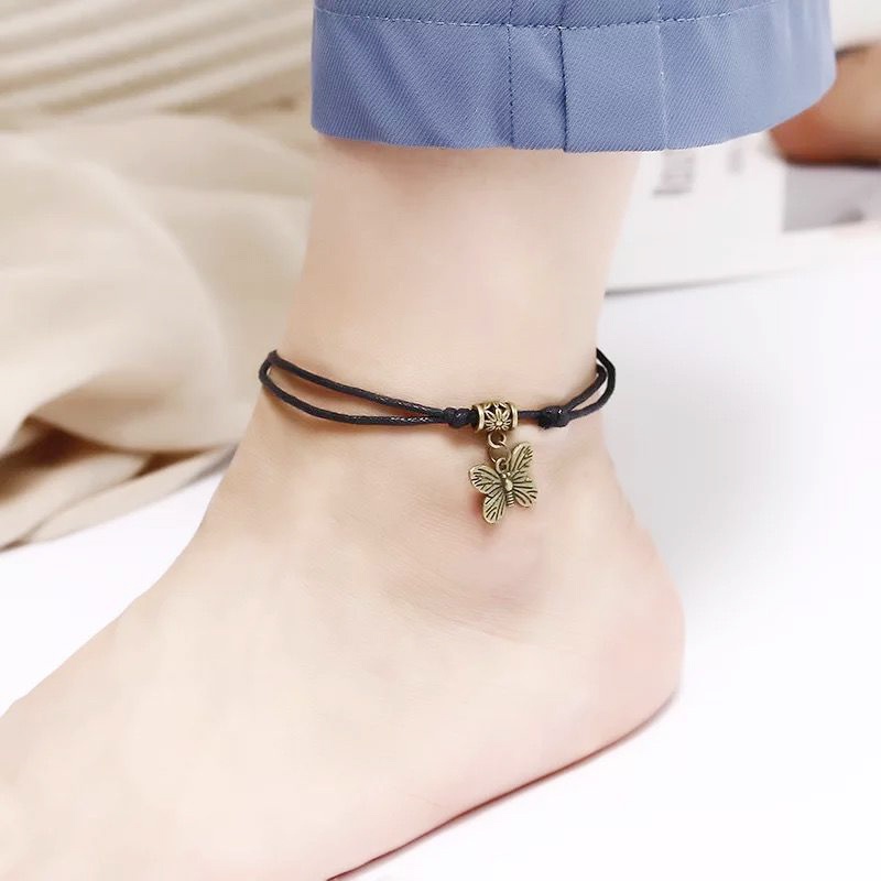 COD❤️Desain Huruf Gelang Kaki Hitam Retro Fashion Korea Geometris Wanita Lonceng Kecil-A.one