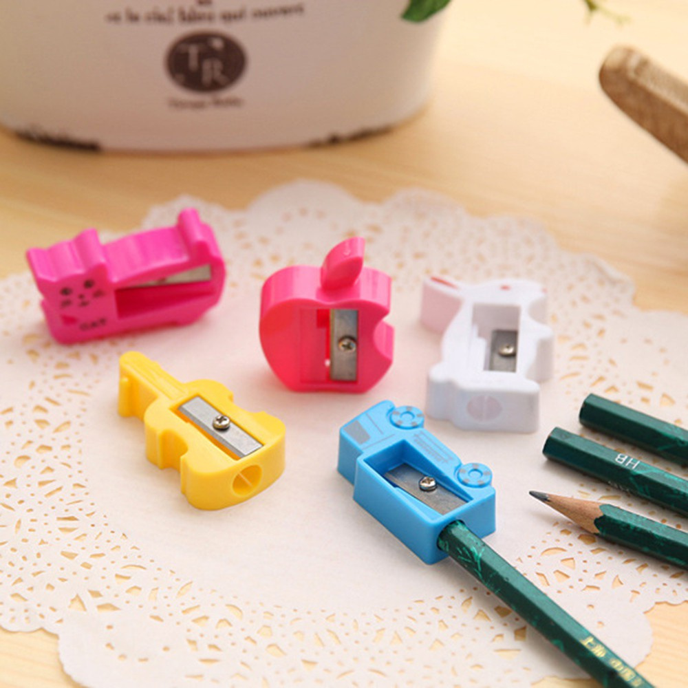 【COD Tangding】1PC Children's Creative Pencil Sharpener Cute Cartoon Primary School Supplies Prizes Stationery Random