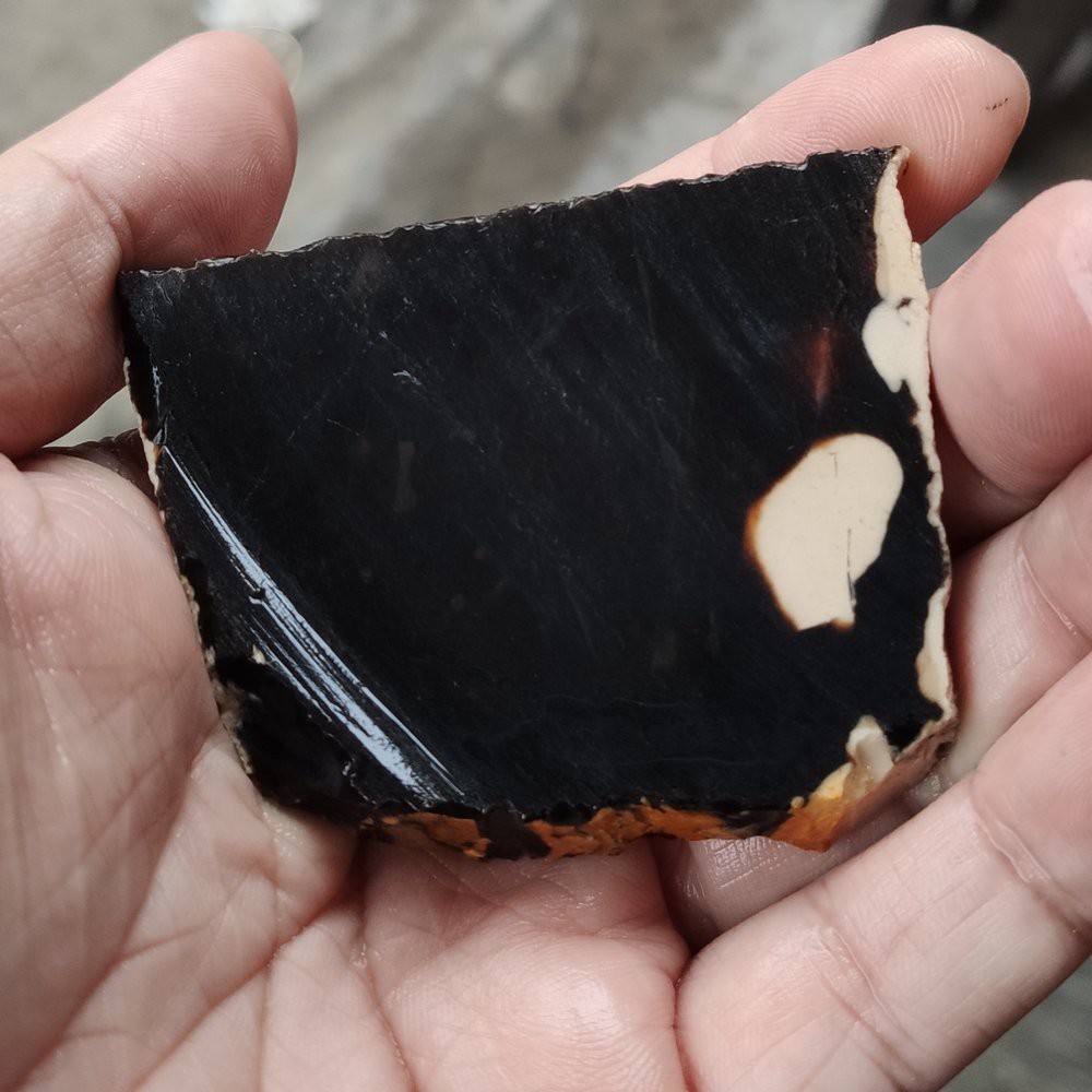 BAHAN BATU NATURAL YAMAN WULUNG - KECUBUNG API HITAM PEKAT DISENTER MERAH