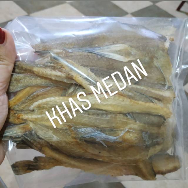 

IKAN ASIN KERUPUK SITENG LUMI LUMI IKAN ASIN MEDAN