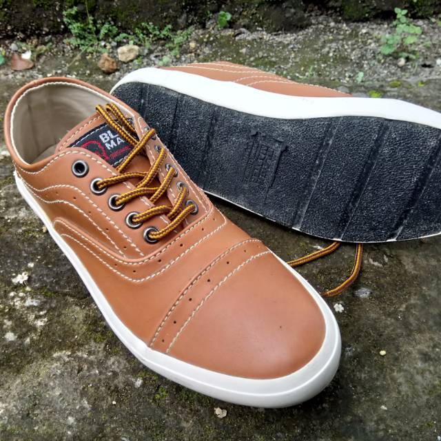 Sepatu Black Master Second