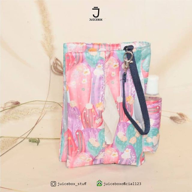 Tissue Pouch 4 in 1 New Normal