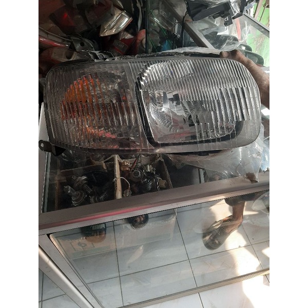 Headlamp Ford escape 2001-2004