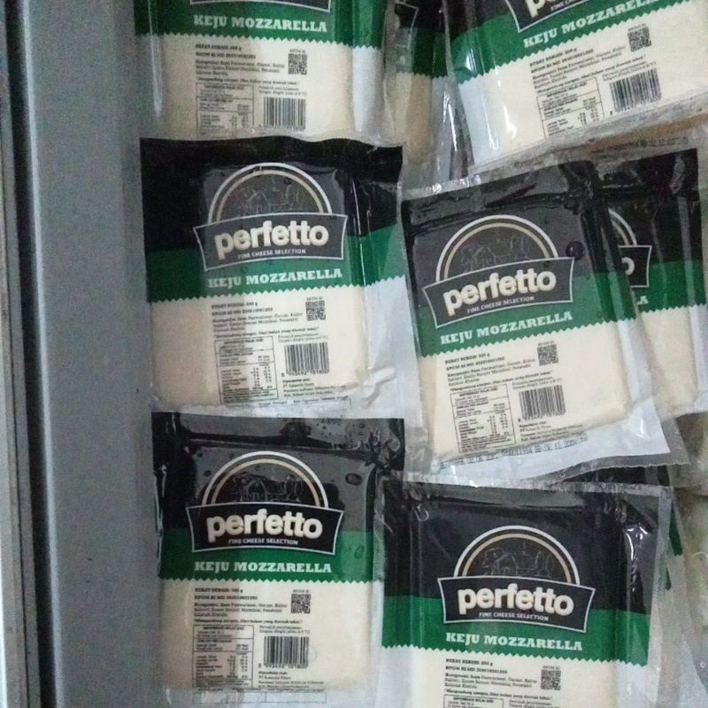 

RK 01 Keju Mozarella PERFETTO 250 gr - Keju Enak