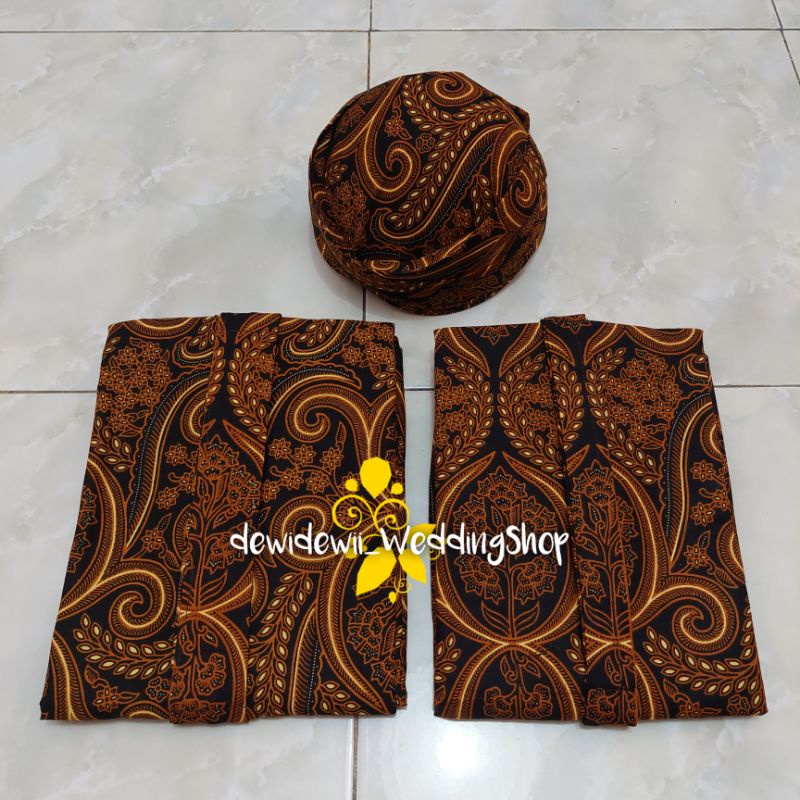 Set Jarik Cewek Cowok + Blangkon, Motif Uwer