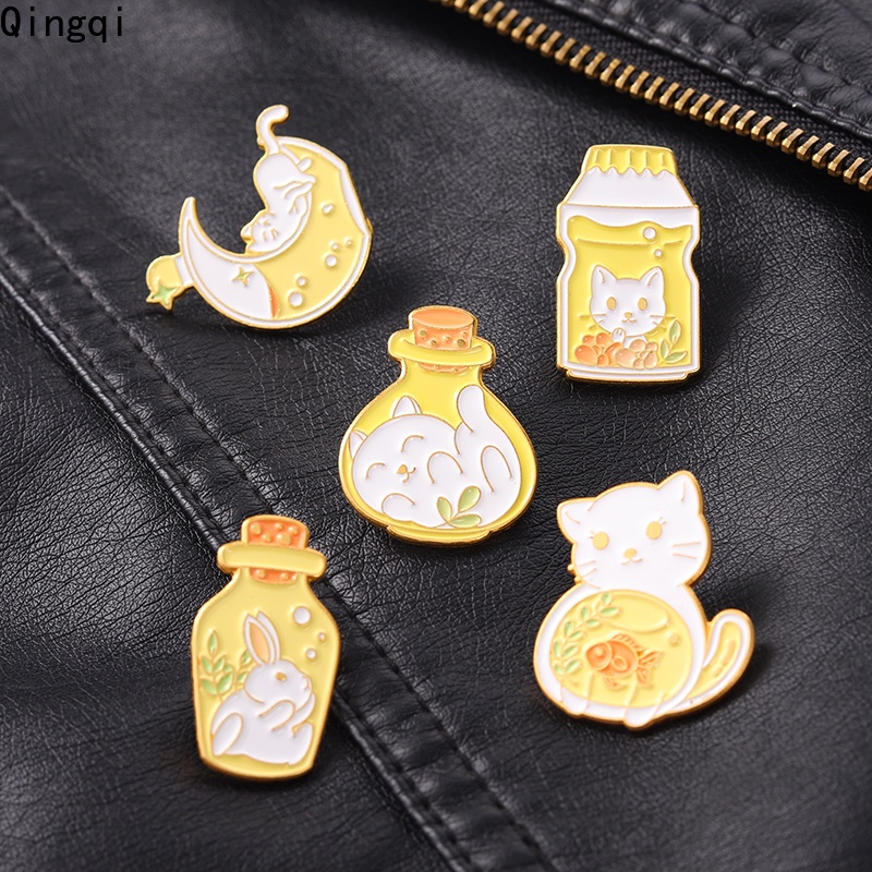 Bros Pin Enamel Desain Kartun Hewan Kucing Kelinci Botol Magic Untuk Hadiah