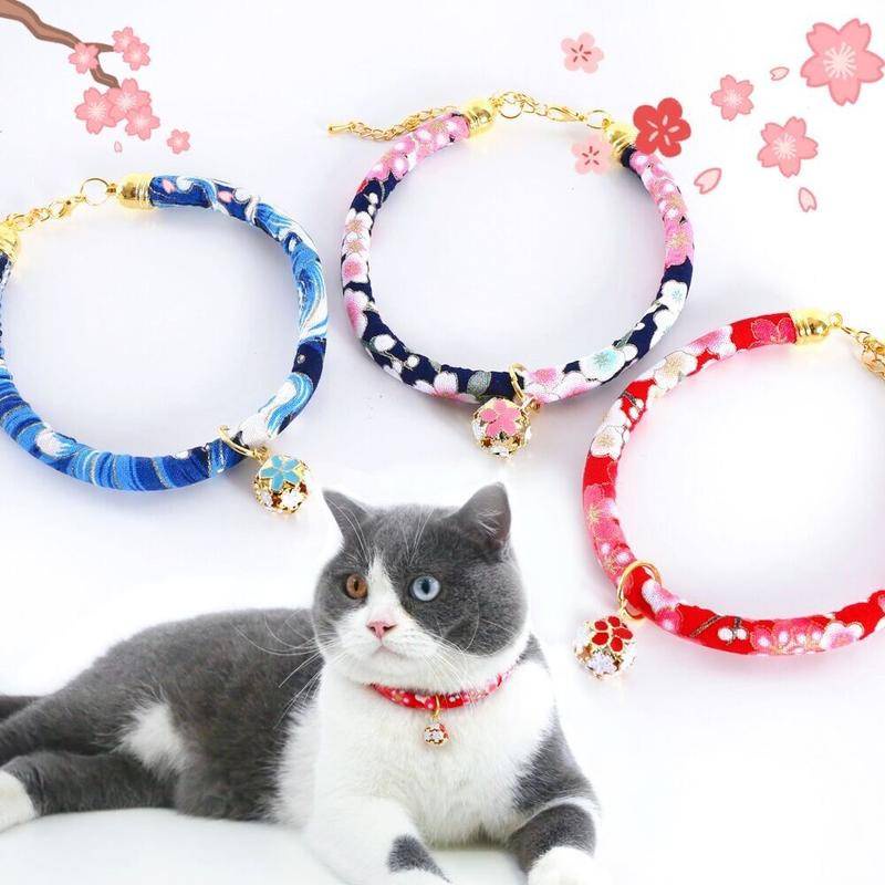 Kalung Tali Dengan Lonceng Bentuk Bulat Motif Bunga Gaya China Jepang Untuk Anjing Dan Kucing Peliharaan