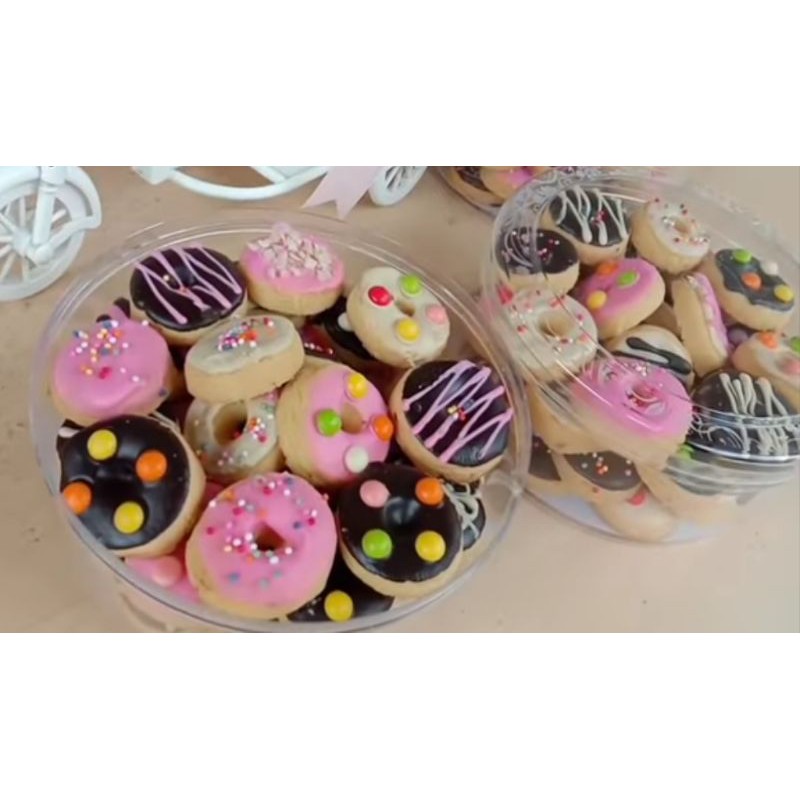 

Turkish delight, glas cookies, semprit susu, kastangel, putri salju, kue kering donat mini