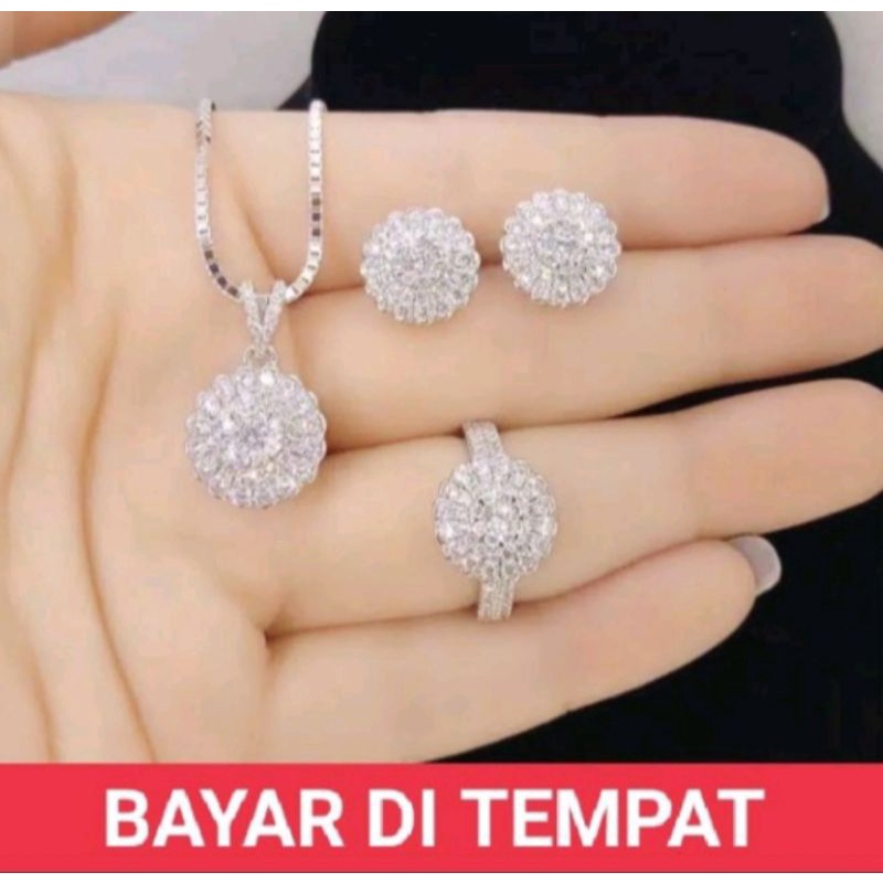 SET WANITA TITANIUM MOTIF FULL PERMATA CRISTAL SILVER LAPIS EMAS PUTIH