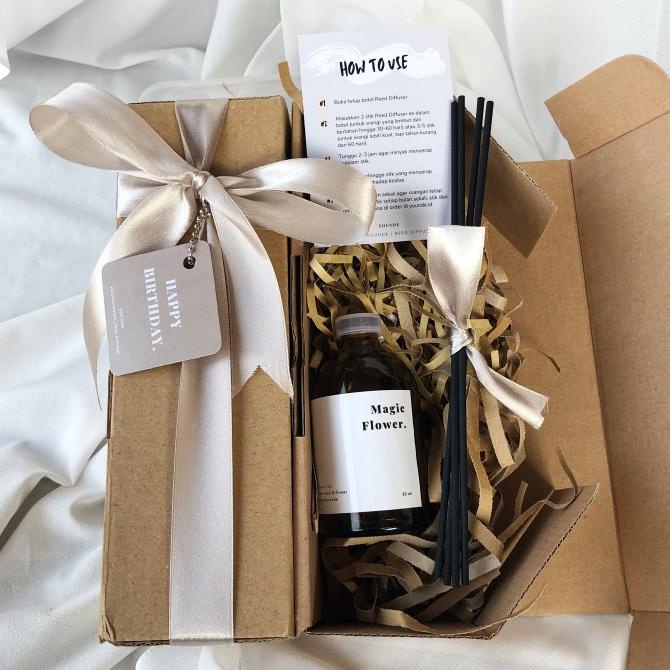 

Sale!!! Gift Box Reed Diffuser | Hampers | Kado Wisuda | Kado Ulang Tahun - Paling Dicari