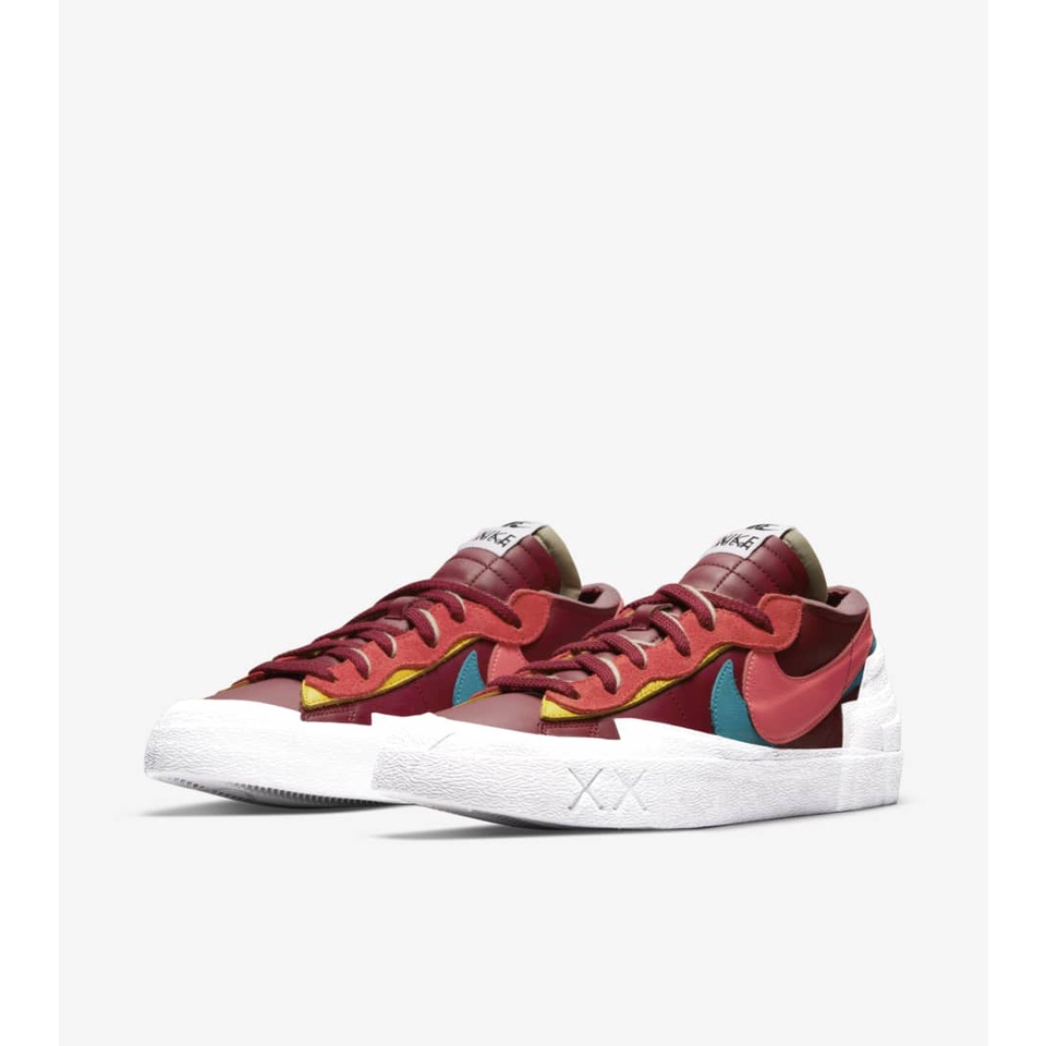 SACAI X KAWS  BLAZER LOW TEAM RED