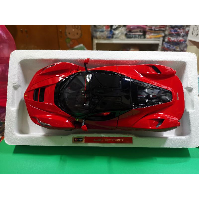 Burago diecast Ferrari Signature Series La Ferrari 1:18