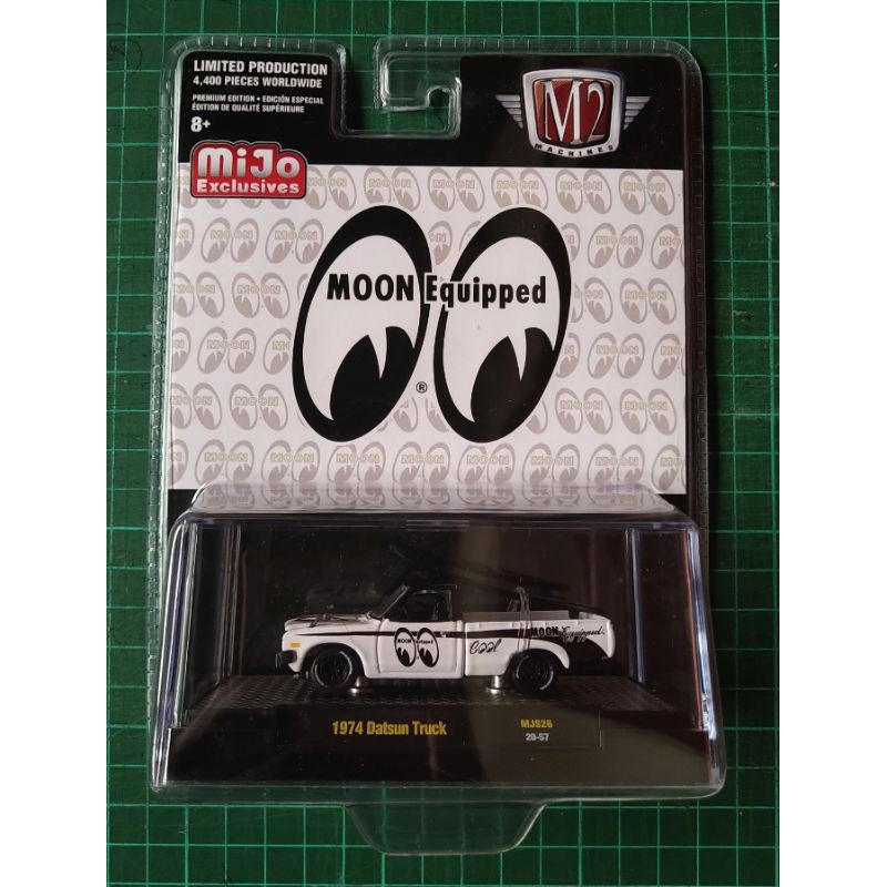 M2 MACHINES 1942 DATSUN TRUCK WITH SURFBOARD MOONEYES