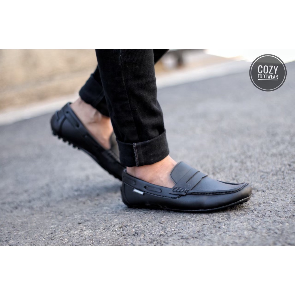 CERIS x AUSTIN BLACK - SepatuFormal Pantofel pria Resmi Formal Hitam Casual Kantor Kuliah Pesta Kondangan Gereja Kerja PNS Guru Kulit Syntetic Gaya Trendy Terbaru Kekinian Murah CZ7606