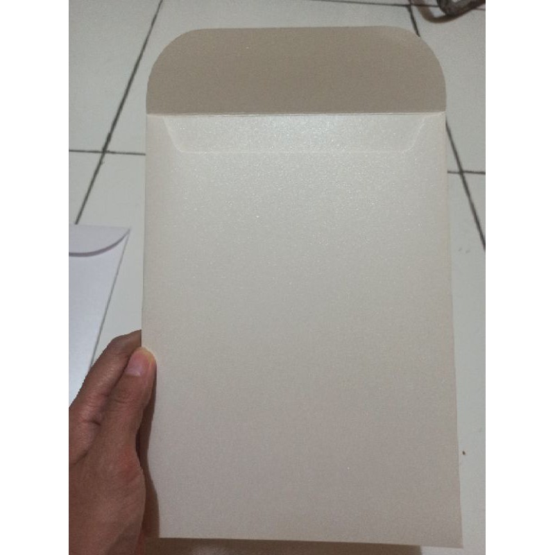 

Amplop A5 Tebal Undangan Potrait Premium Jasmine Natural 16x22