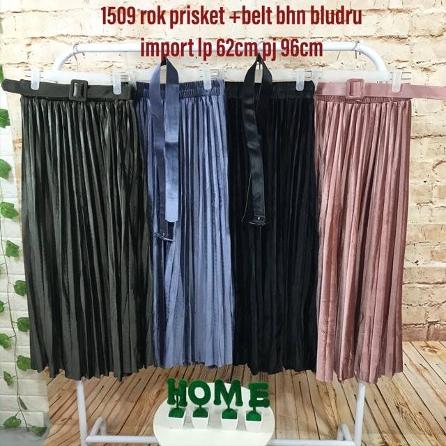 Rok prisket bludru + belt import