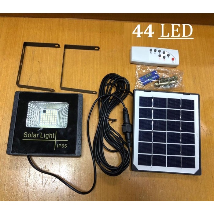 LAMPU SOROT Tenaga Surya/ LAMPU SOROT SOLAR CELL - 44LED