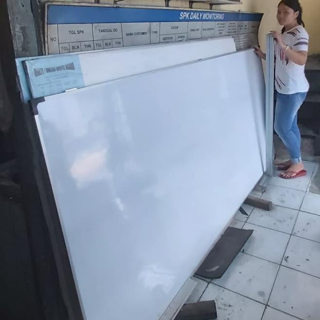 

whiteboard gantung 120 x 200 cm nonmagnet