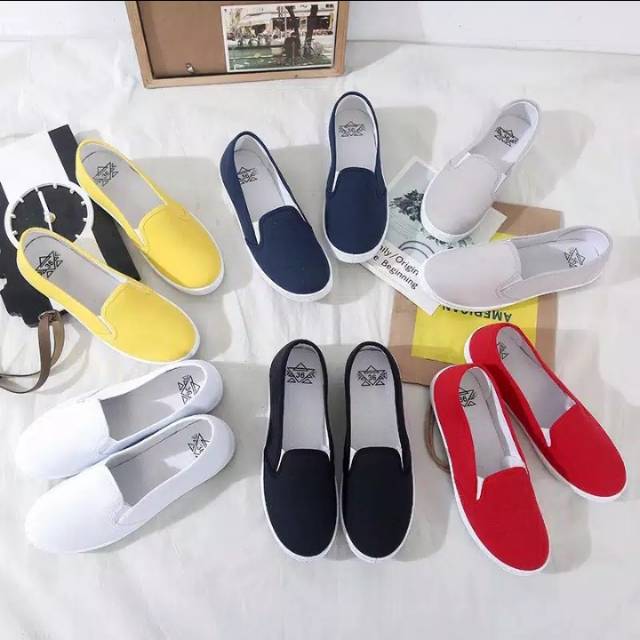 Sepati Slip On Wanita