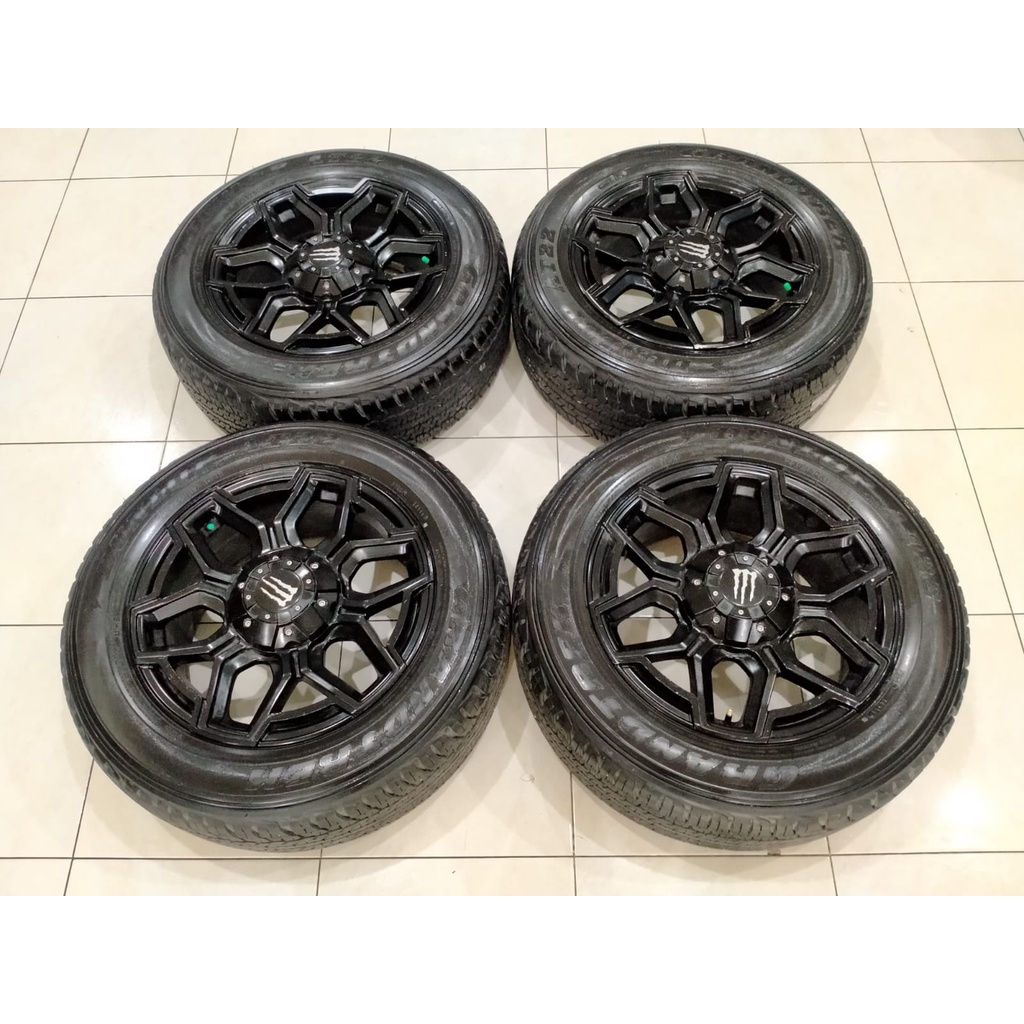 Velg Mobil Bekas Model Off-road MONSTER R17X8 Hole Pcd 5X114,3 ET42  Plush BAN DUNLOP 235 60 R17 RIN