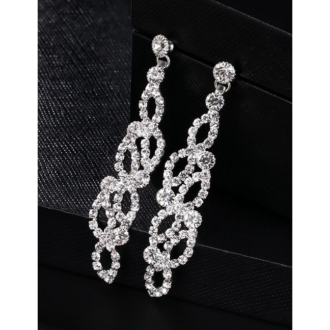 LRC Anting Tusuk White K Alloy Diamond Stud Earrings F72427