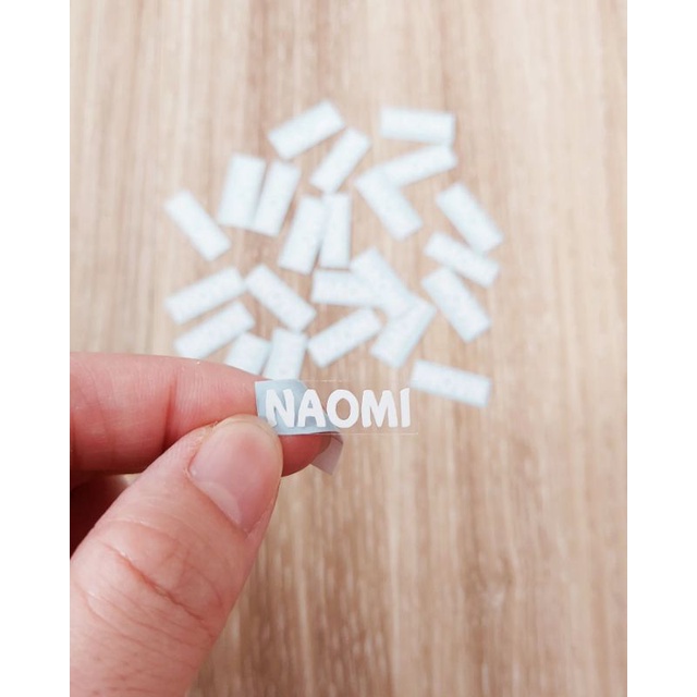 

Stiker Cutting Label Nama Custom Kecil Tinggi 6mm Untuk Alat Tulis Pensil Pena Penggaris Rautan Penghapus Pensil Warna Buku Tulis Pelajaran dll