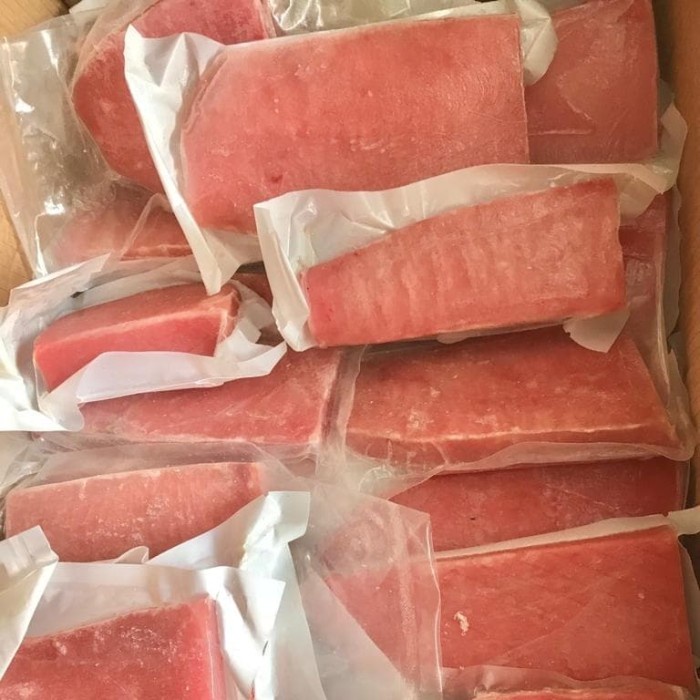

TUNA FILLET SAKU 1 KG
